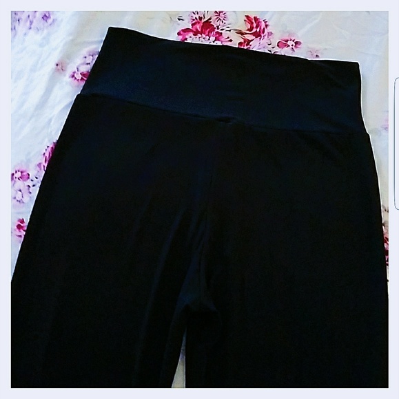 💙Black "Cut-out Knee" leggings - Picture 5 of 5